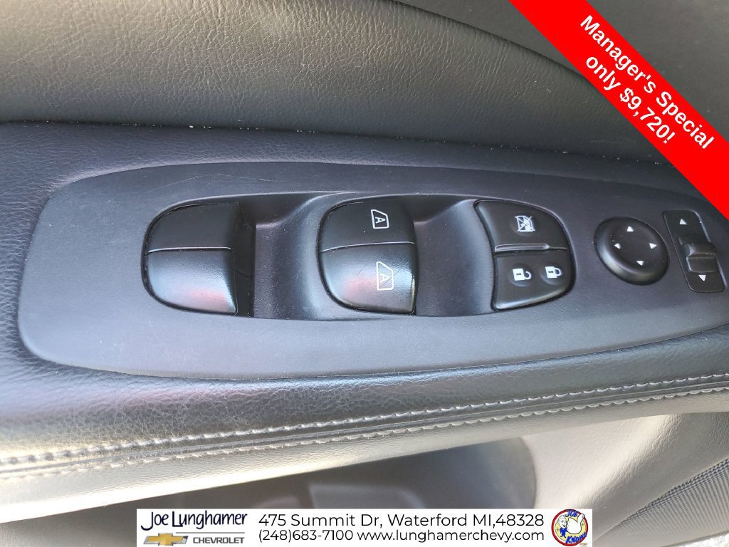 Used 2018 Nissan Pathfinder SL w/ Midnight Edition Package AWD/4WD image 24