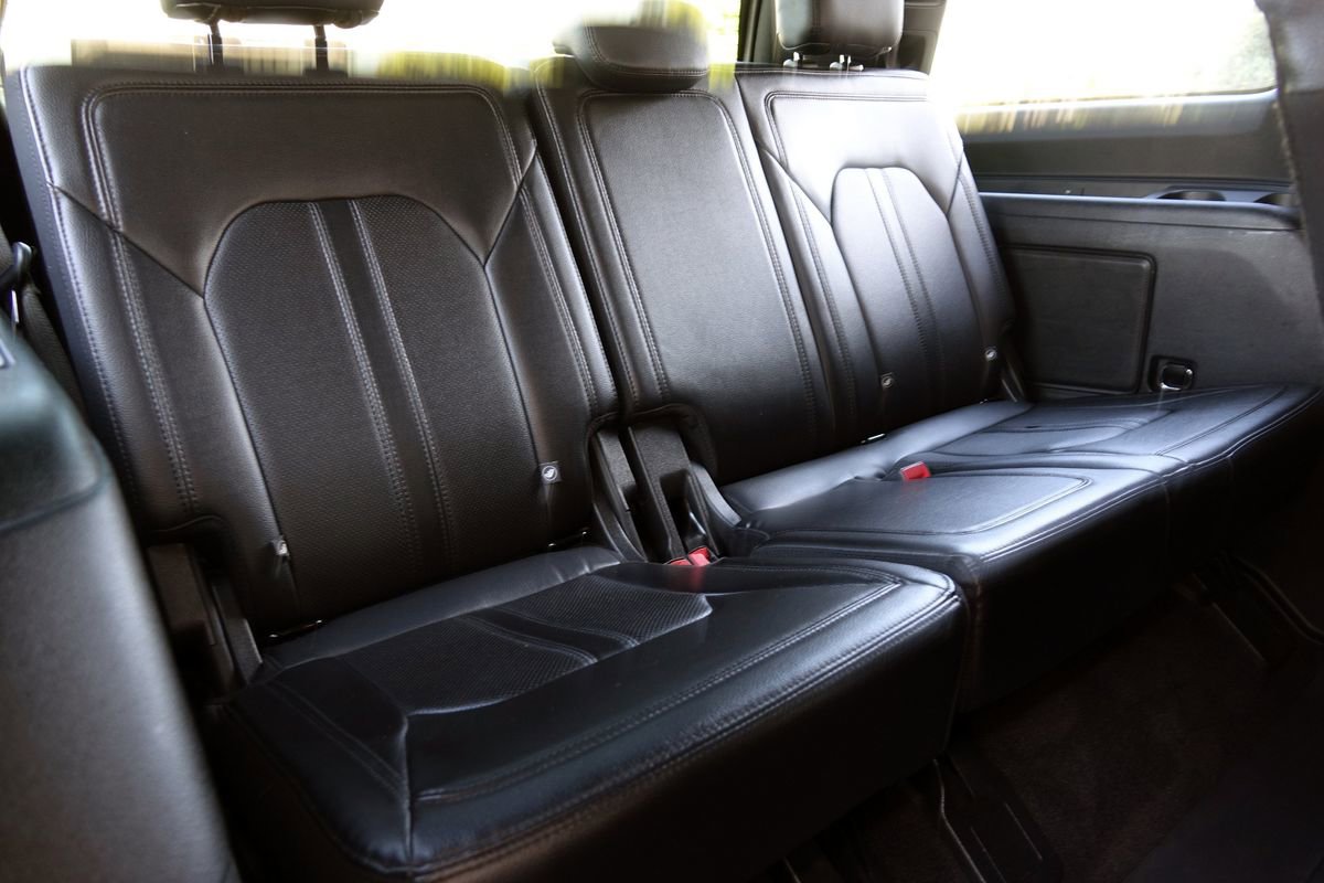 Used 2020 Ford Expedition Limited image 12