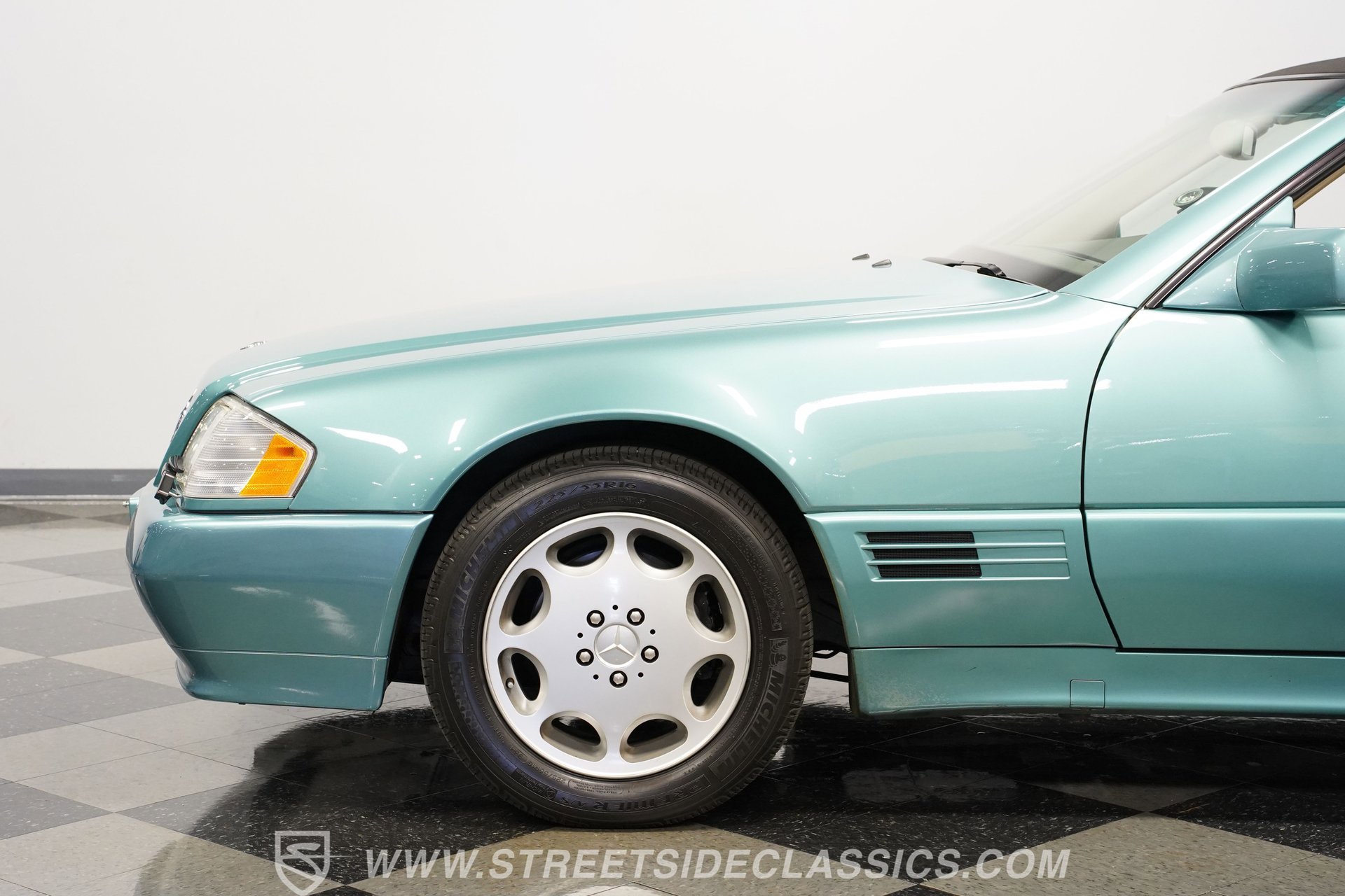 Used 1995 Mercedes-Benz SL 320 image 24
