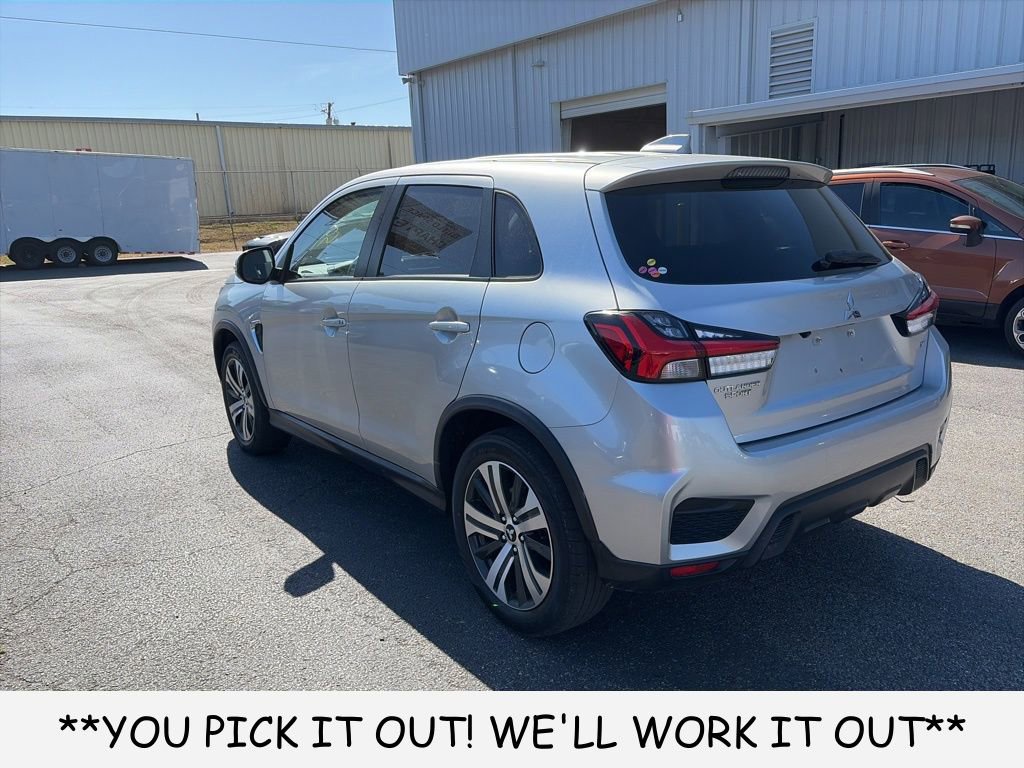 Used 2021 Mitsubishi Outlander Sport SE FWD image 4