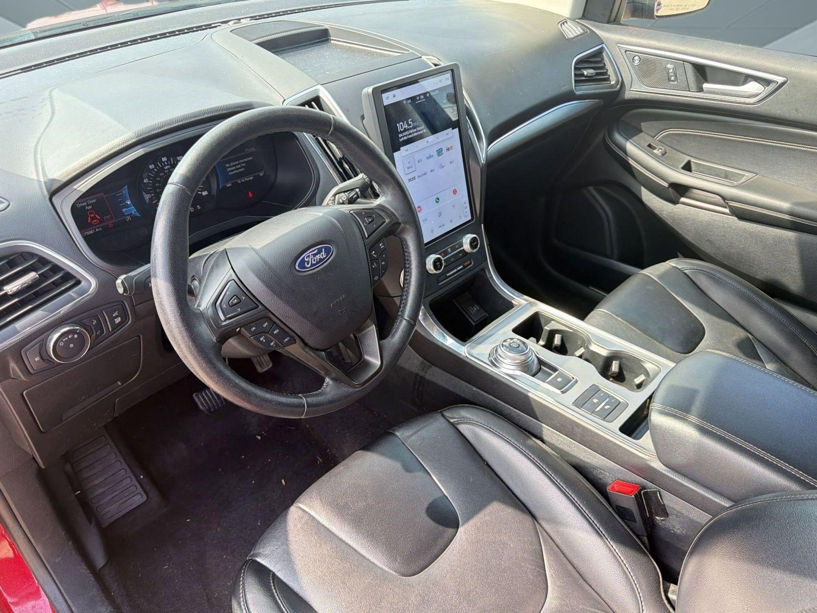 Used 2022 Ford Edge Titanium AWD/4WD image 4