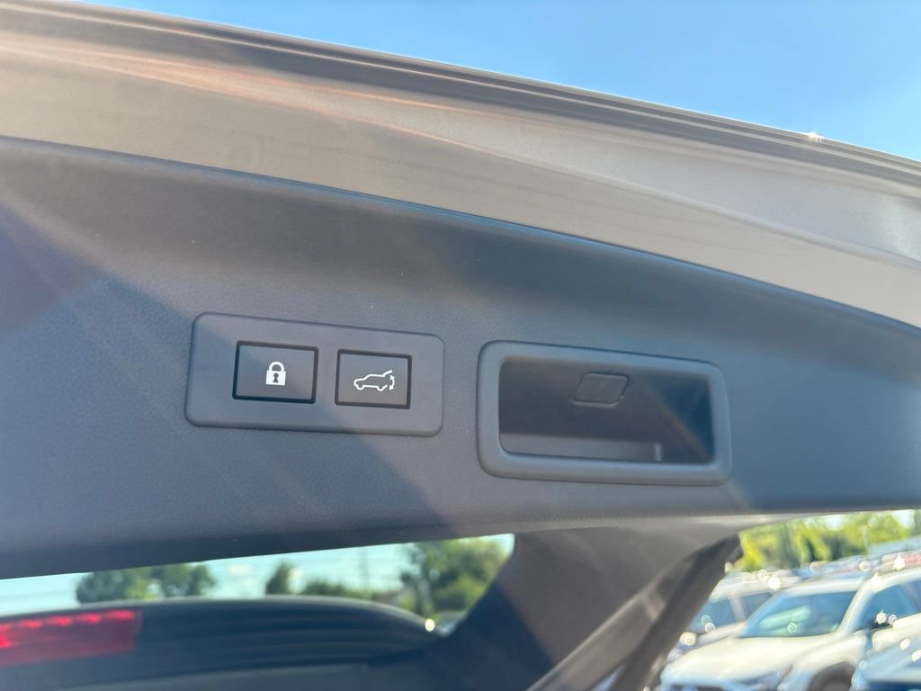 Certified 2025 Subaru Forester Limited AWD/4WD image 26