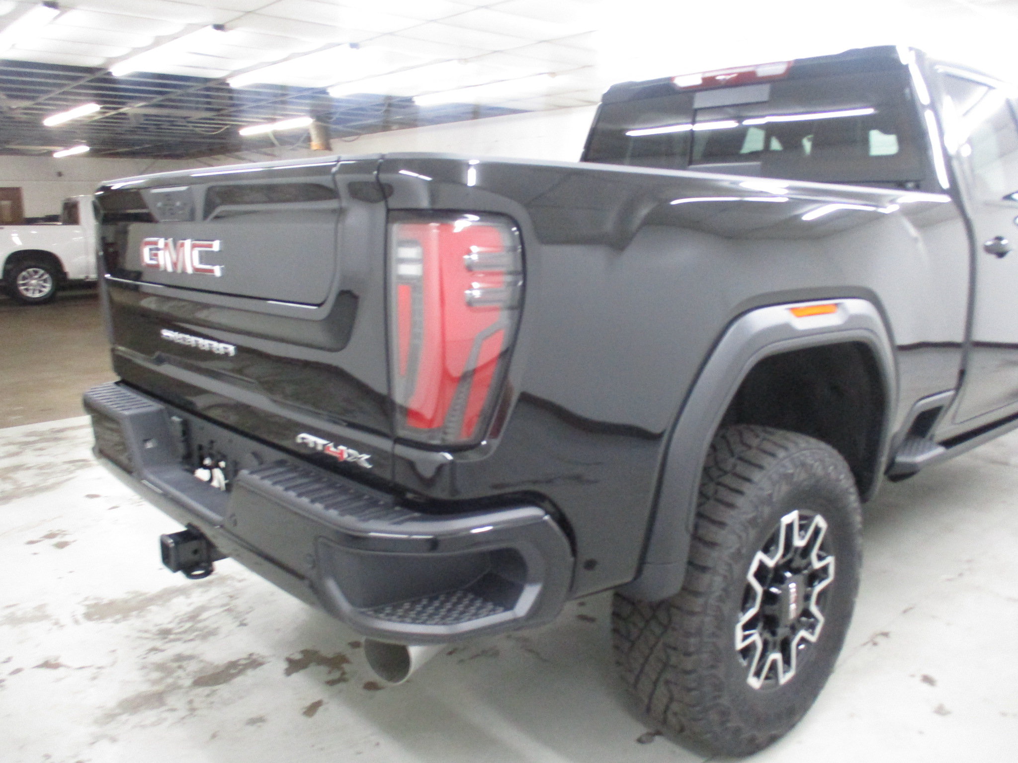 New 2026 GMC Sierra 2500 AT4X AWD/4WD image 10