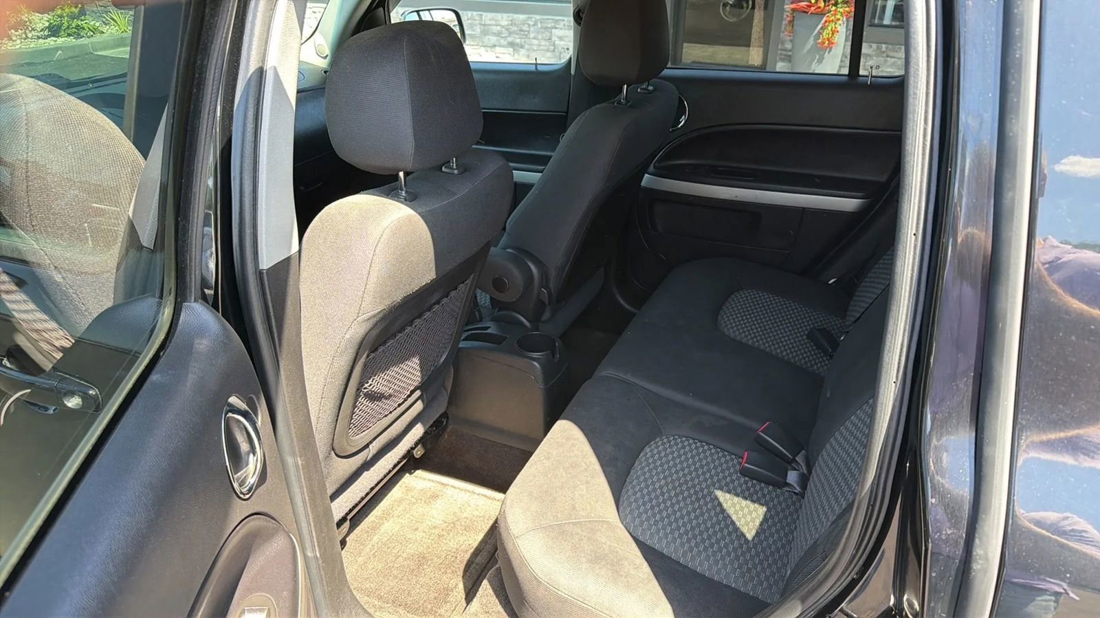 Used 2010 Chevrolet HHR LT image 9