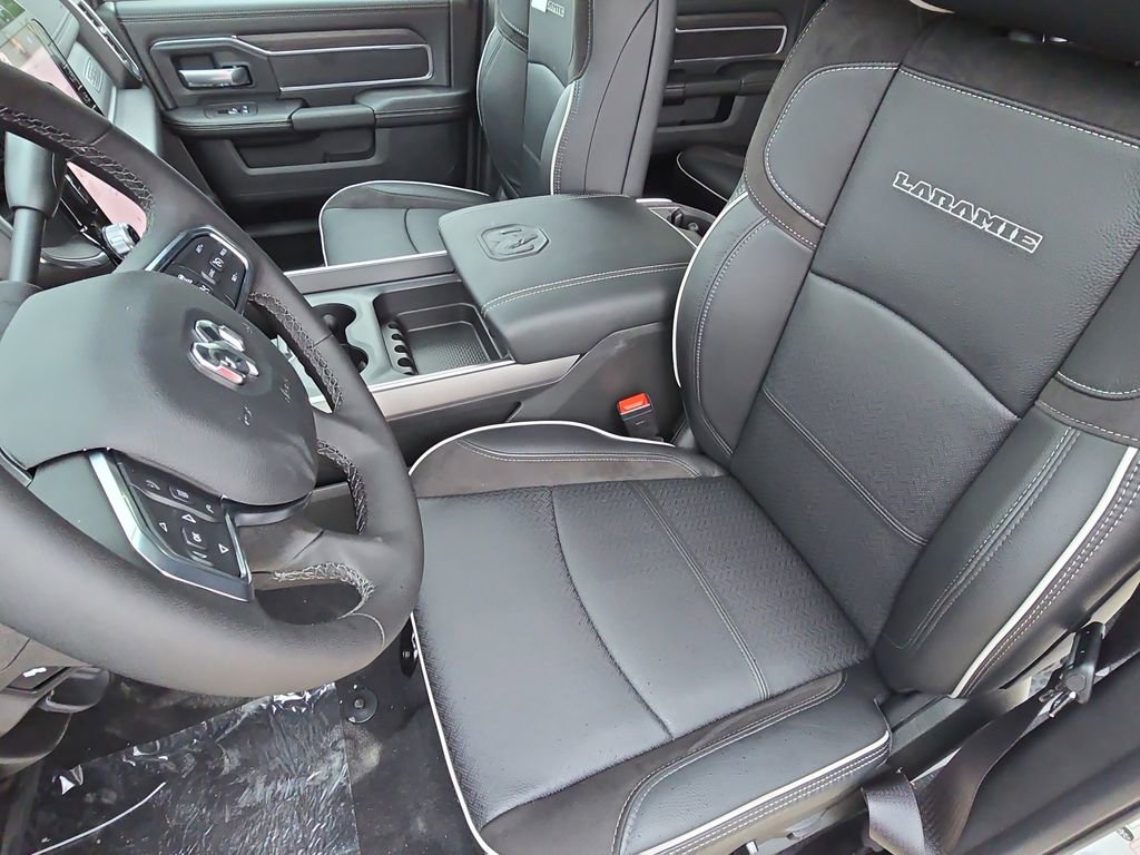 New 2025 RAM 2500 Laramie w/ Night Edition image 15