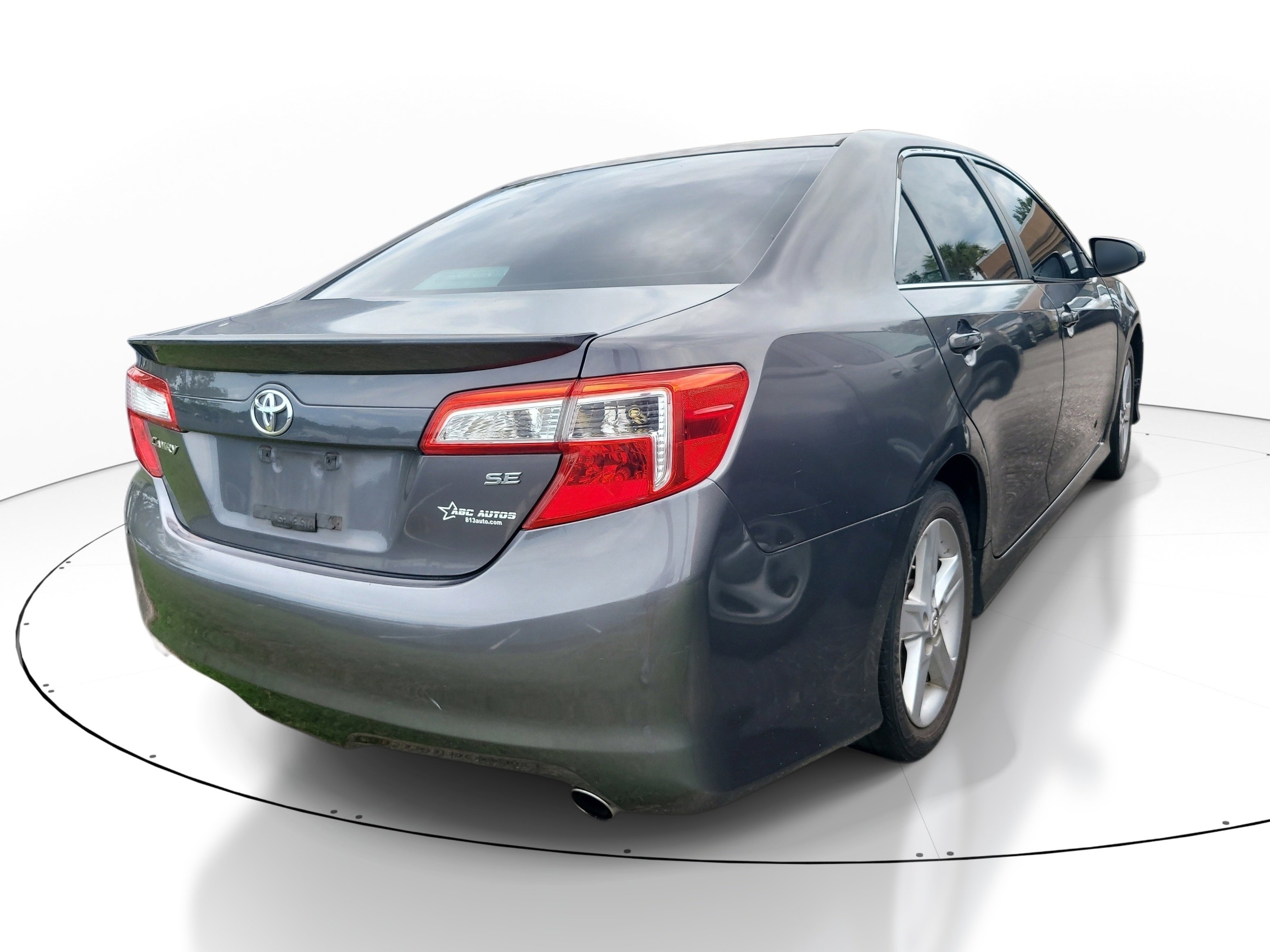 Used 2014 Toyota Camry SE FWD image 4