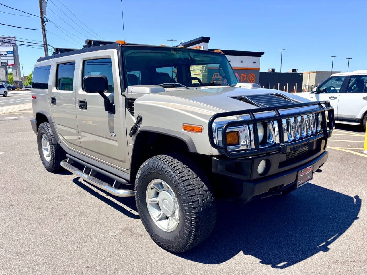 Used 2004 HUMMER H2 w/ Preferred Equipment Group AWD/4WD image 8