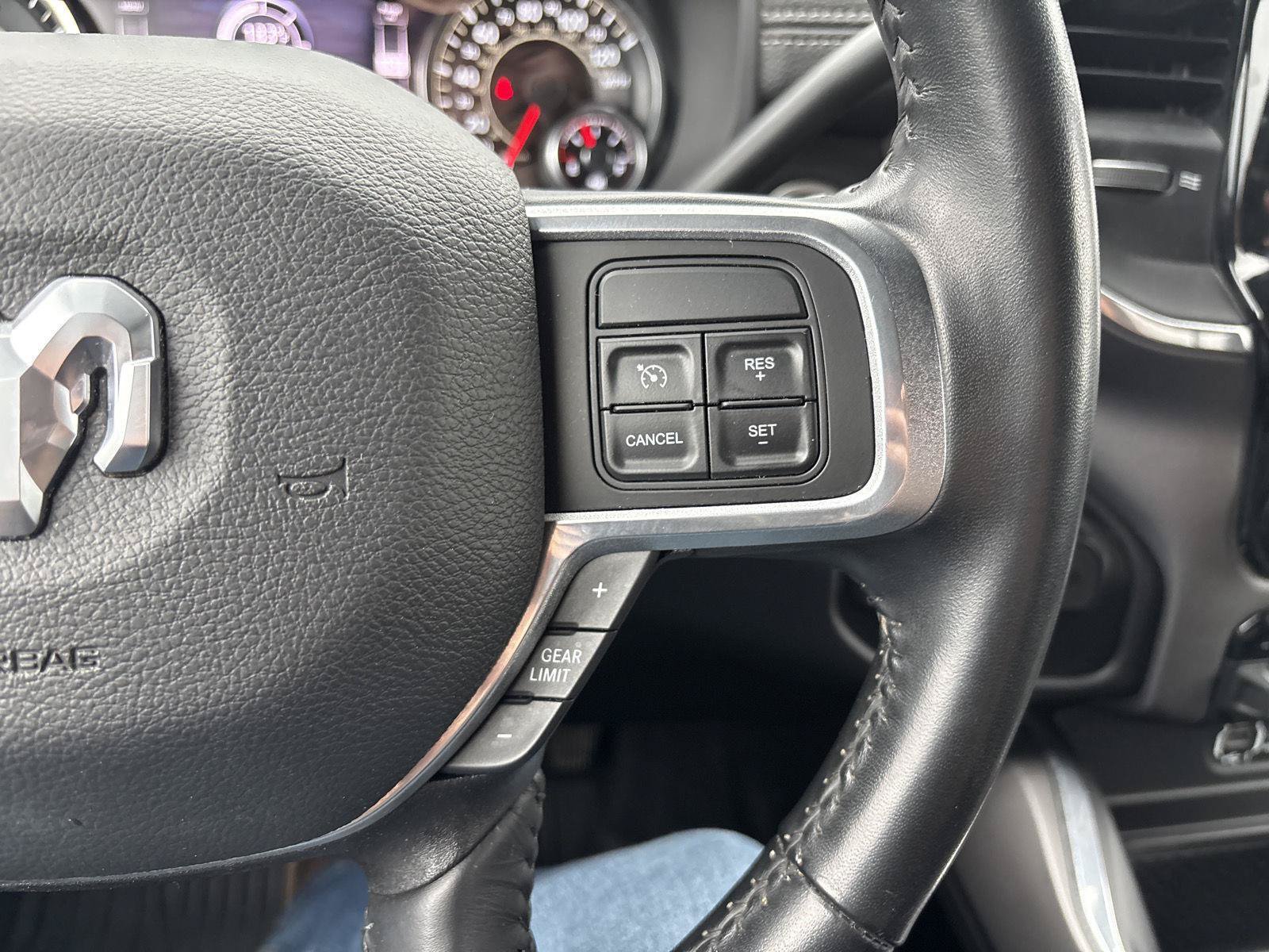 Used 2022 RAM 3500 Laramie AWD/4WD image 17
