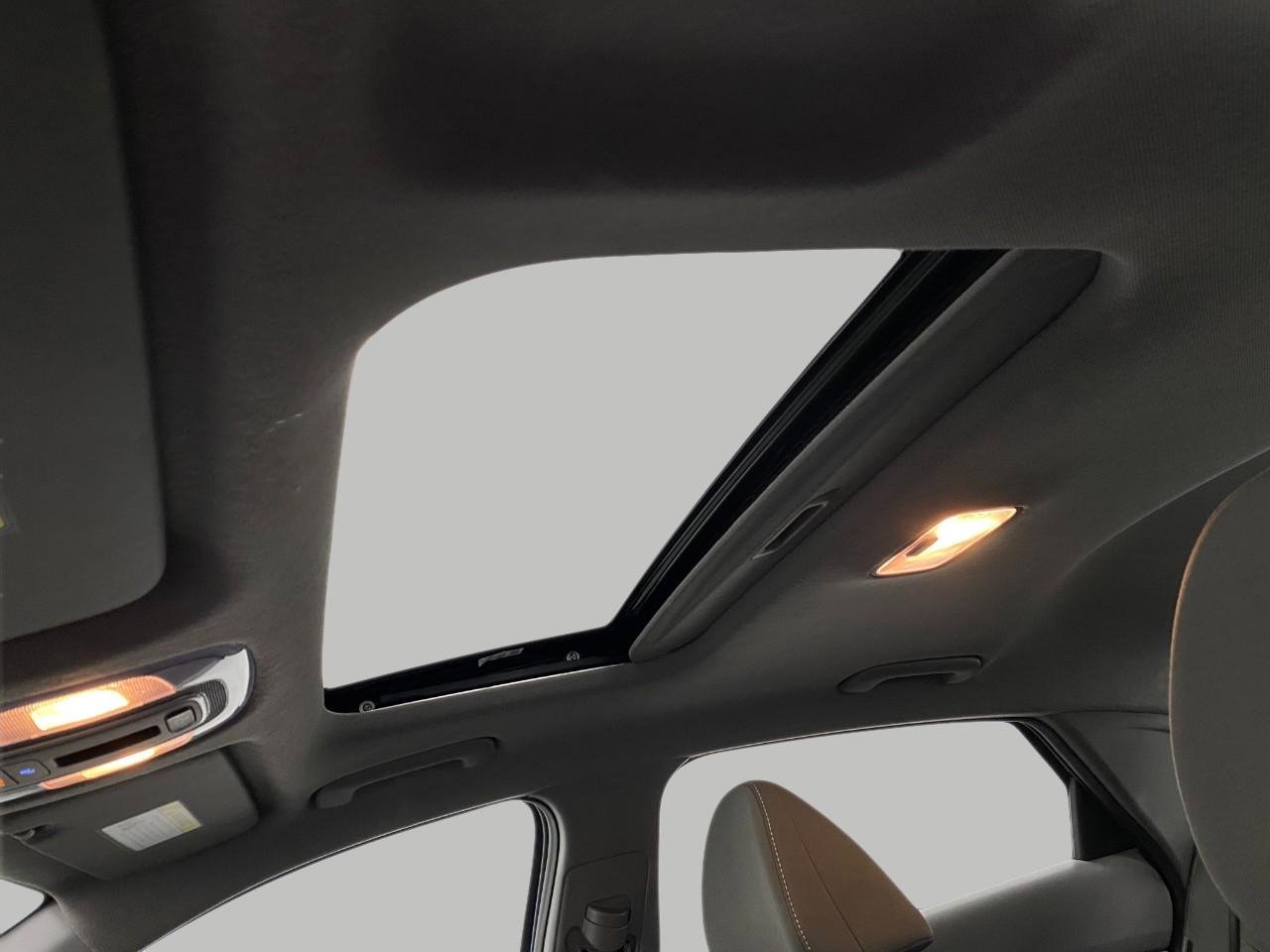 Certified 2025 Hyundai Elantra SEL FWD image 31