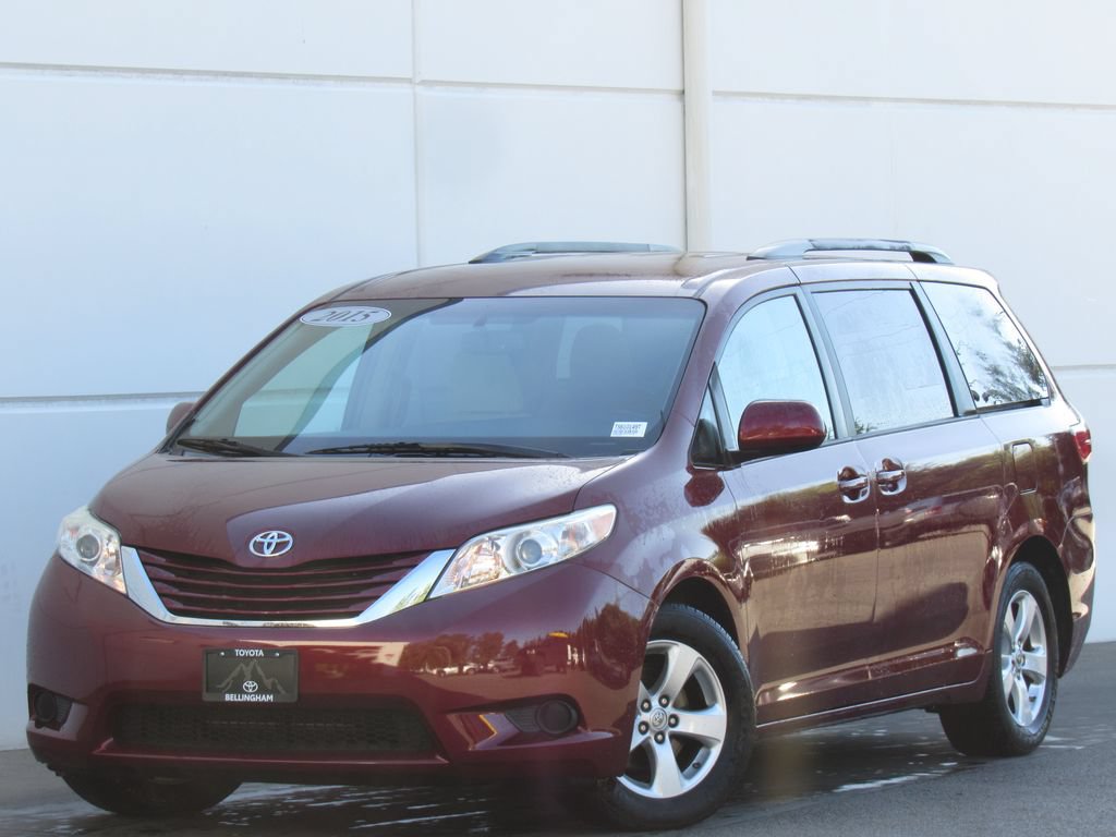 Used 2015 Toyota Sienna LE FWD image 1
