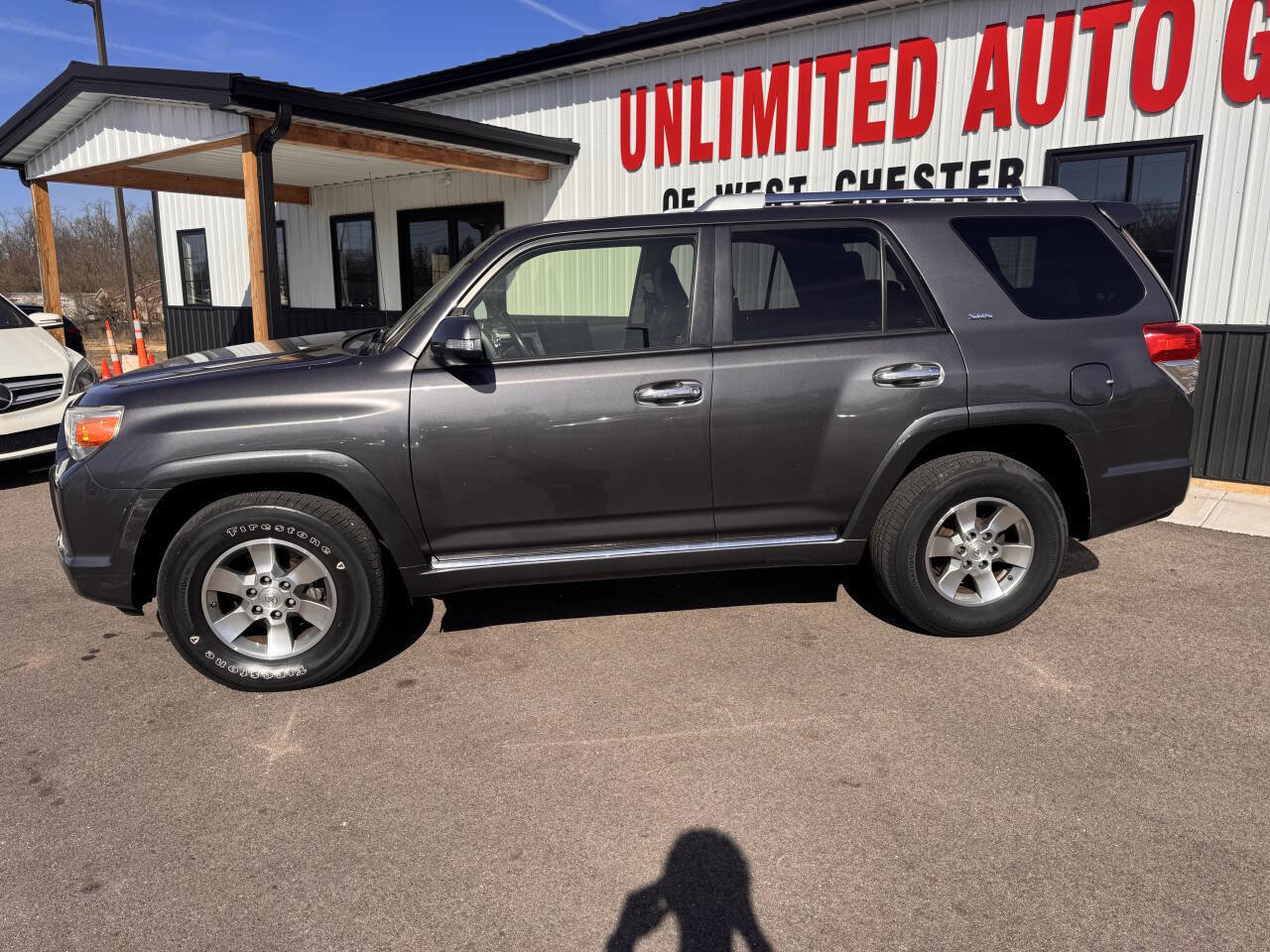 Used 2013 Toyota 4Runner SR5 w/ Premium Pkg w/3rd Row Seat image 8