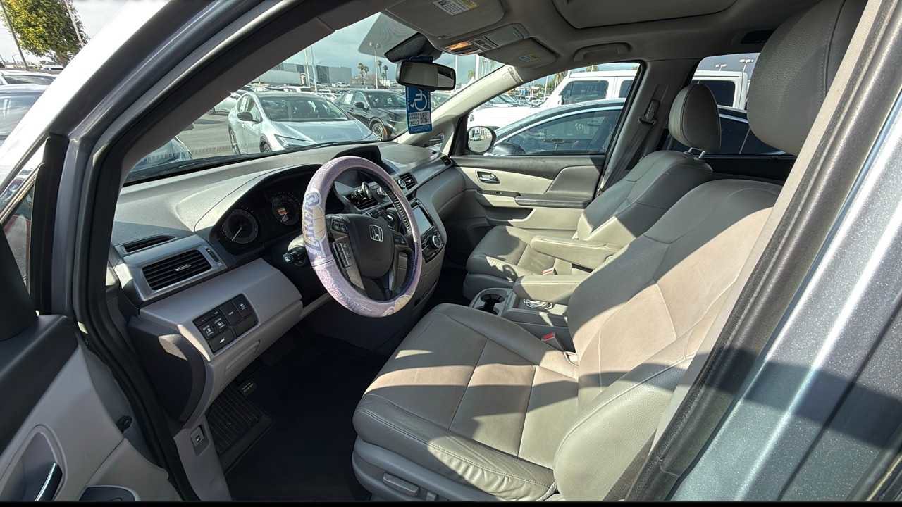 Used 2017 Honda Odyssey EX-L image 3