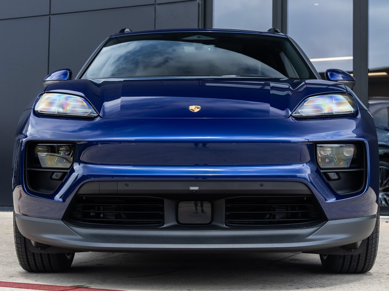 New 2026 Porsche Macan 4 Electric AWD/4WD image 8