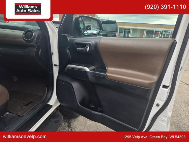 Used 2017 Toyota Tacoma Limited w/ Tow Package AWD/4WD image 15