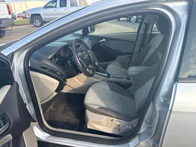 Used 2014 Ford Focus SE FWD image 9