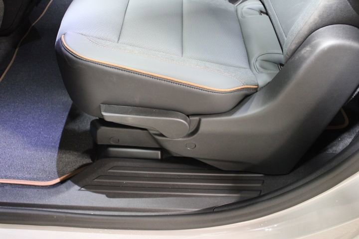 New 2026 GMC Acadia AT4 w/ Super Cruise Package image 58