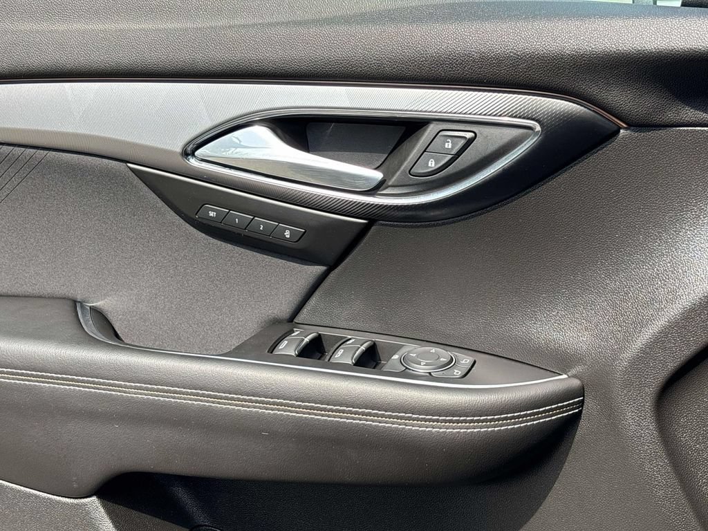 Used 2025 Buick Envision Sport Touring AWD/4WD image 20