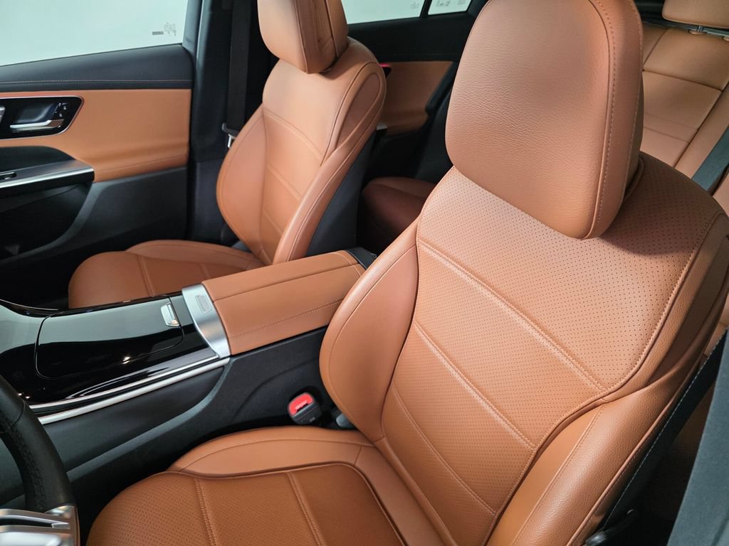 Certified 2025 Mercedes-Benz GLC 300 4MATIC image 11