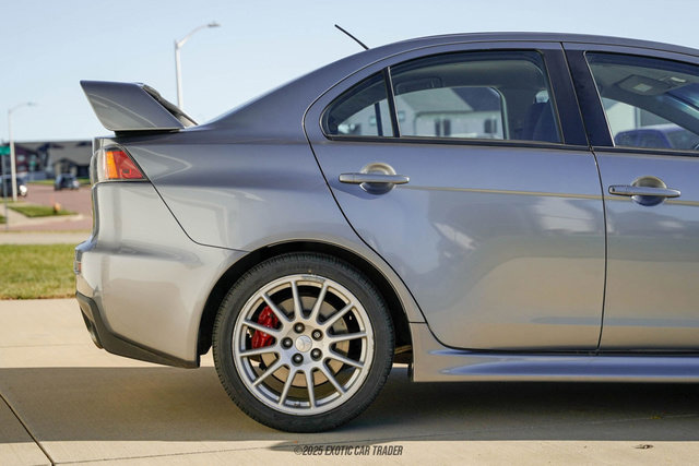 Used 2015 Mitsubishi Lancer Evolution GSR image 10