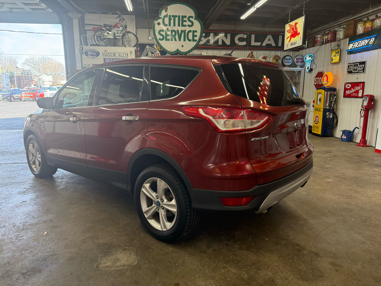 Used 2014 Ford Escape SE image 3