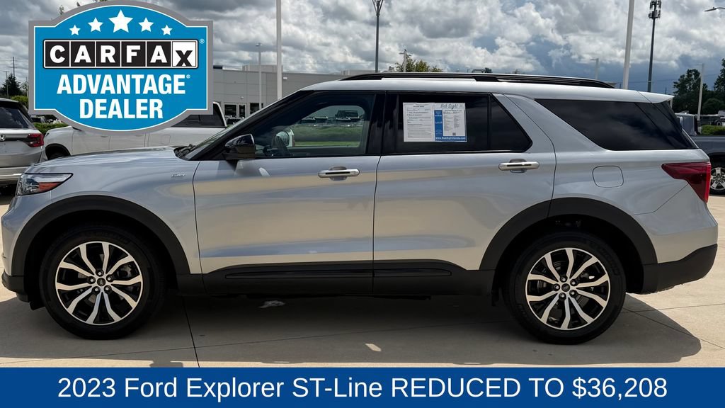 Used 2023 Ford Explorer ST-Line AWD/4WD image 2