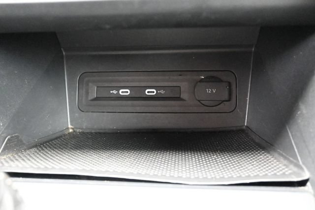Used 2022 Volkswagen Atlas Cross Sport SE AWD/4WD image 41