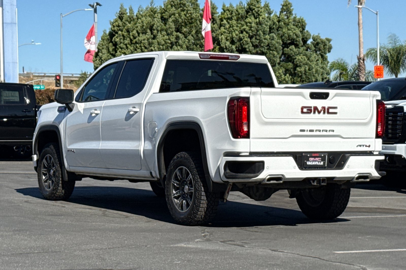 Used 2025 GMC Sierra 1500 AT4 AWD/4WD image 7