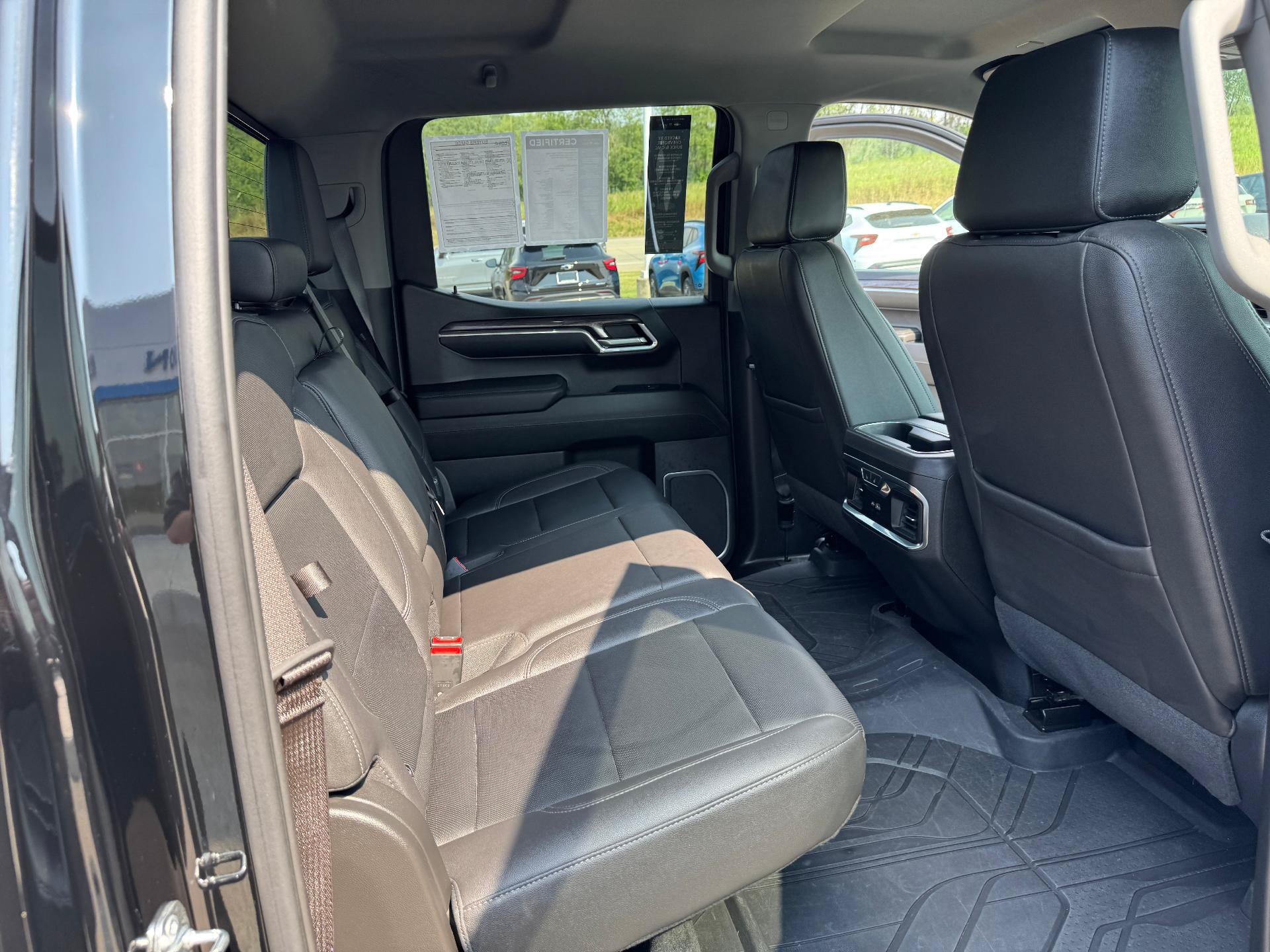 Certified 2023 Chevrolet Silverado 1500 LTZ w/ LTZ Convenience Package II AWD/4WD image 31