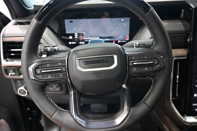 New 2026 GMC Yukon XL Denali Ultimate w/ LPO, Floor Liner Package AWD/4WD image 14