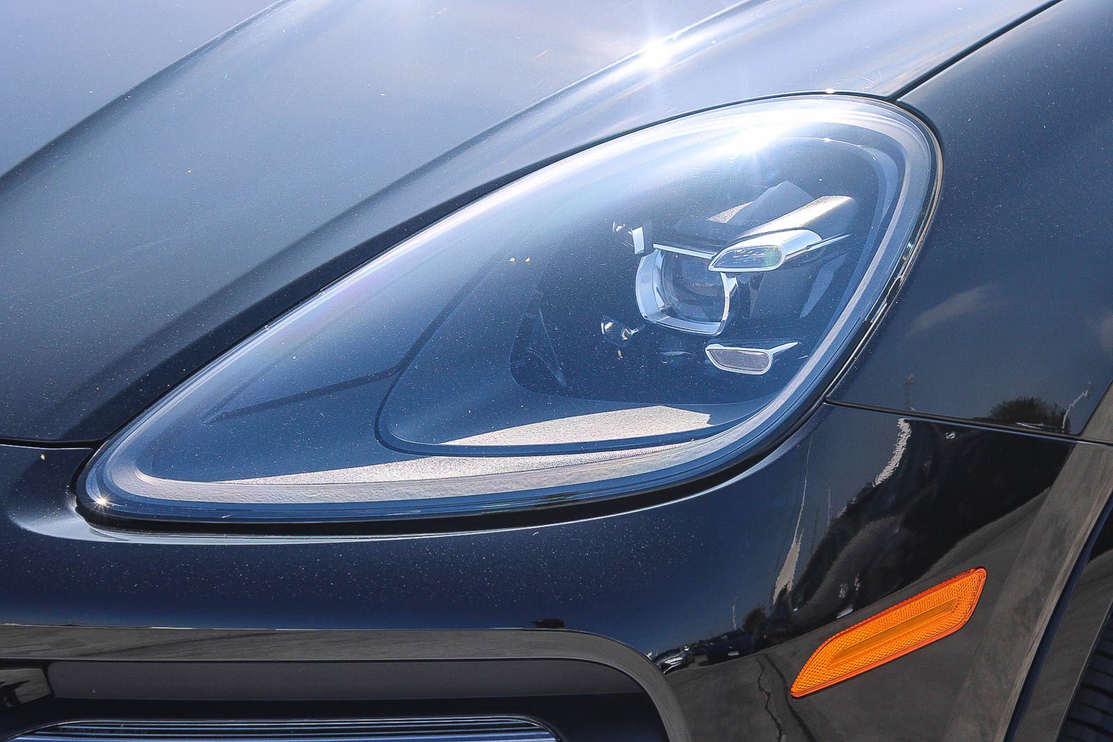 Used 2021 Porsche Cayenne Coupe AWD/4WD image 5