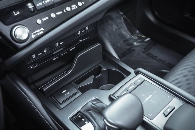 Certified 2022 Lexus ES 350 w/ Premium Package FWD image 17