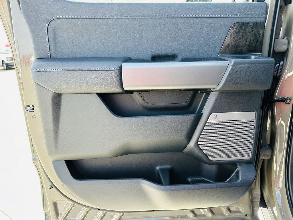 New 2026 Ford F250 Lariat w/ Lariat Premium Package image 32