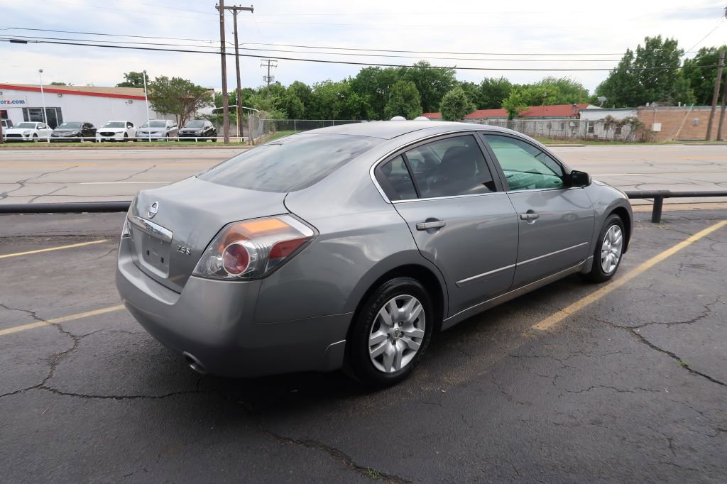 Used 2009 Nissan Altima 2.5 FWD image 3