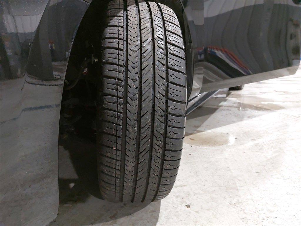 Used 2023 MAZDA MAZDA3 s image 34