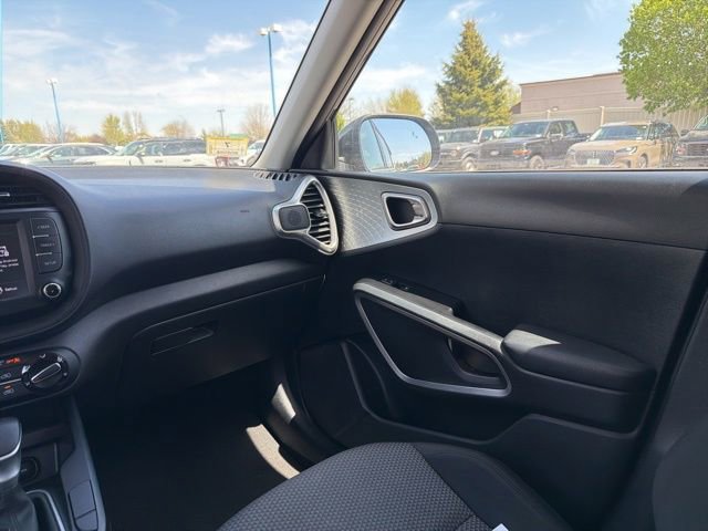 Used 2023 Kia Soul LX w/ Option Group 015 image 19