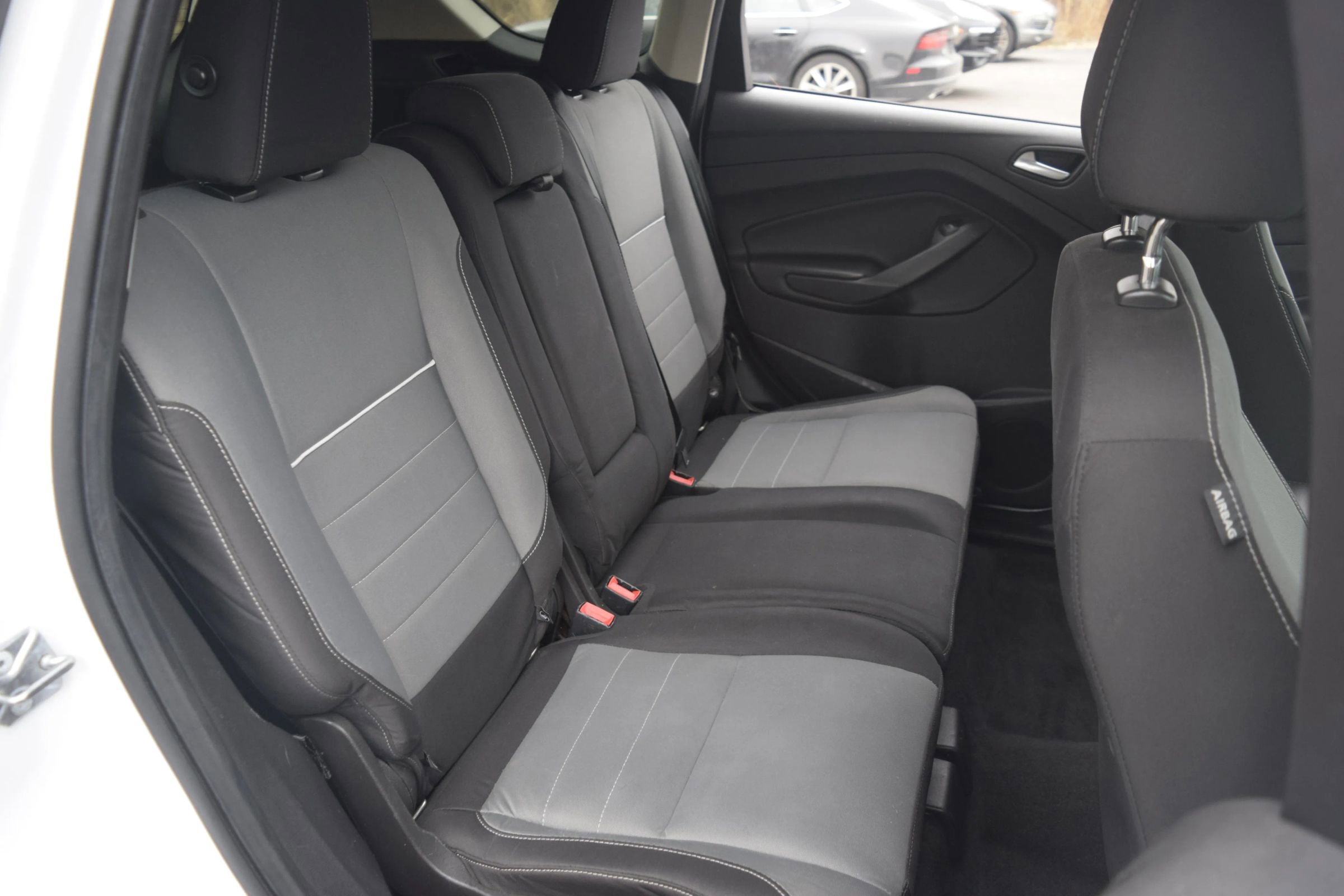 Used 2015 Ford Escape SE image 9