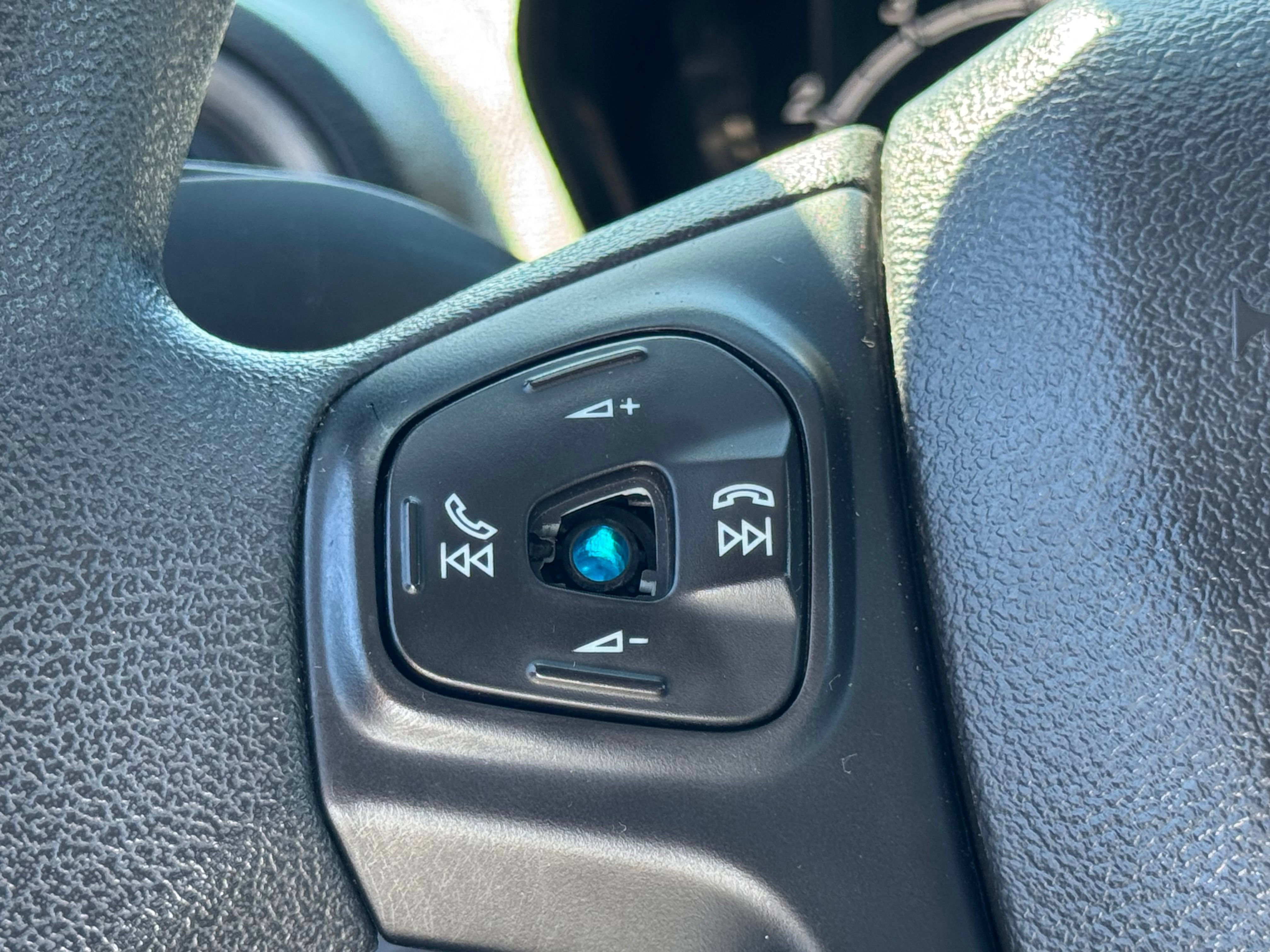Used 2017 Ford Fiesta S FWD image 39