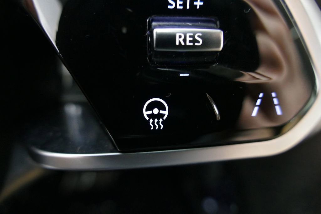 Used 2021 Jaguar E-PACE SE image 14