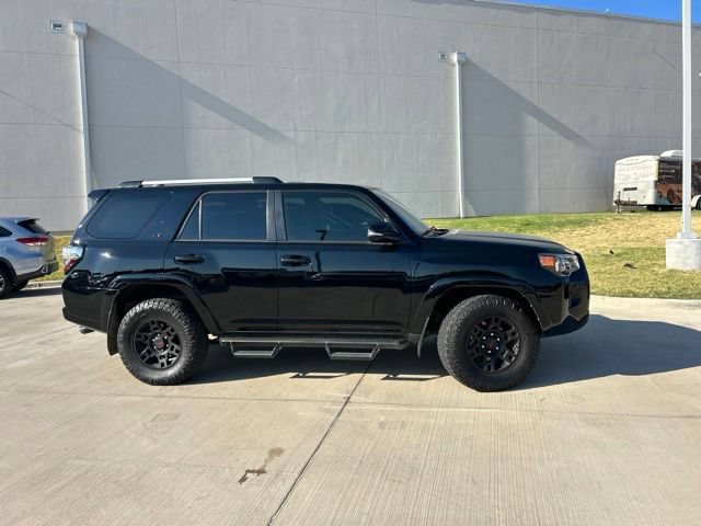 Used 2024 Toyota 4Runner SR5 Premium RWD image 2