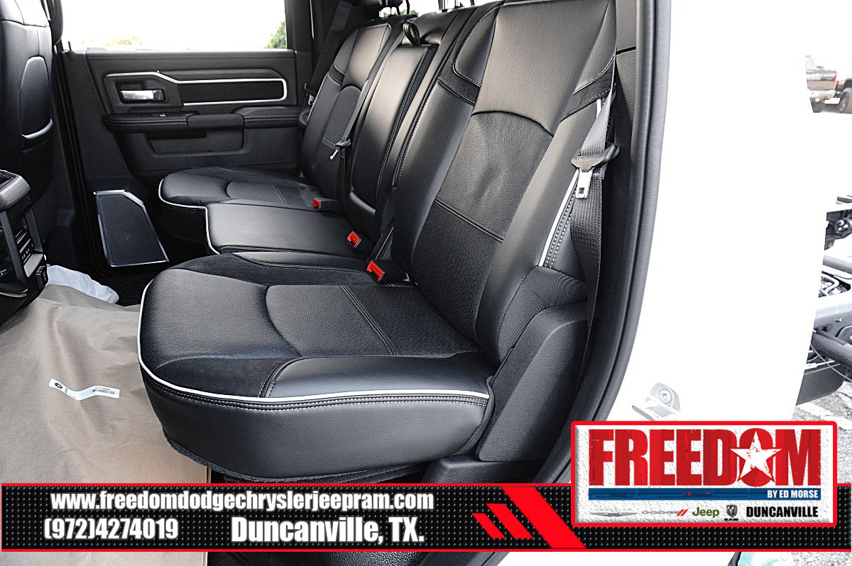 New 2026 RAM 4500 4x4 Crew Cab DRW w/ Laramie Trim Package image 14