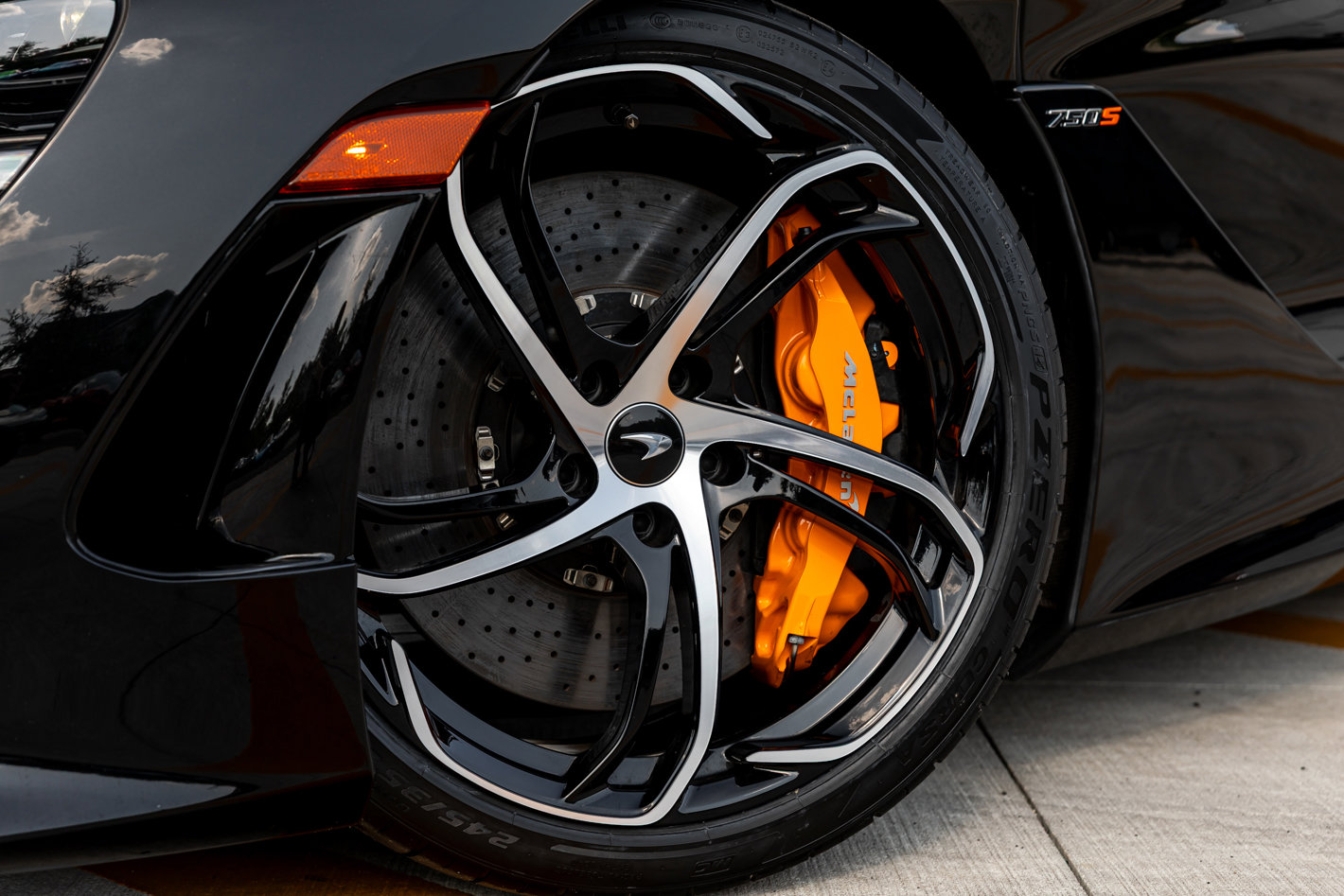 Used 2024 McLaren 750S image 37