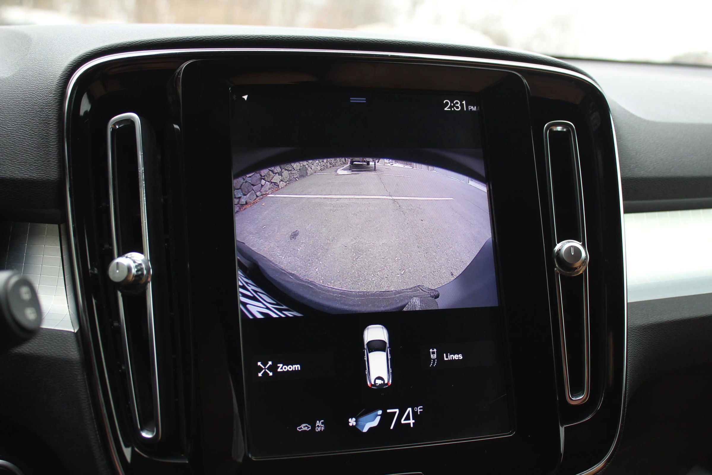 Used 2019 Volvo XC40 T5 Momentum image 31