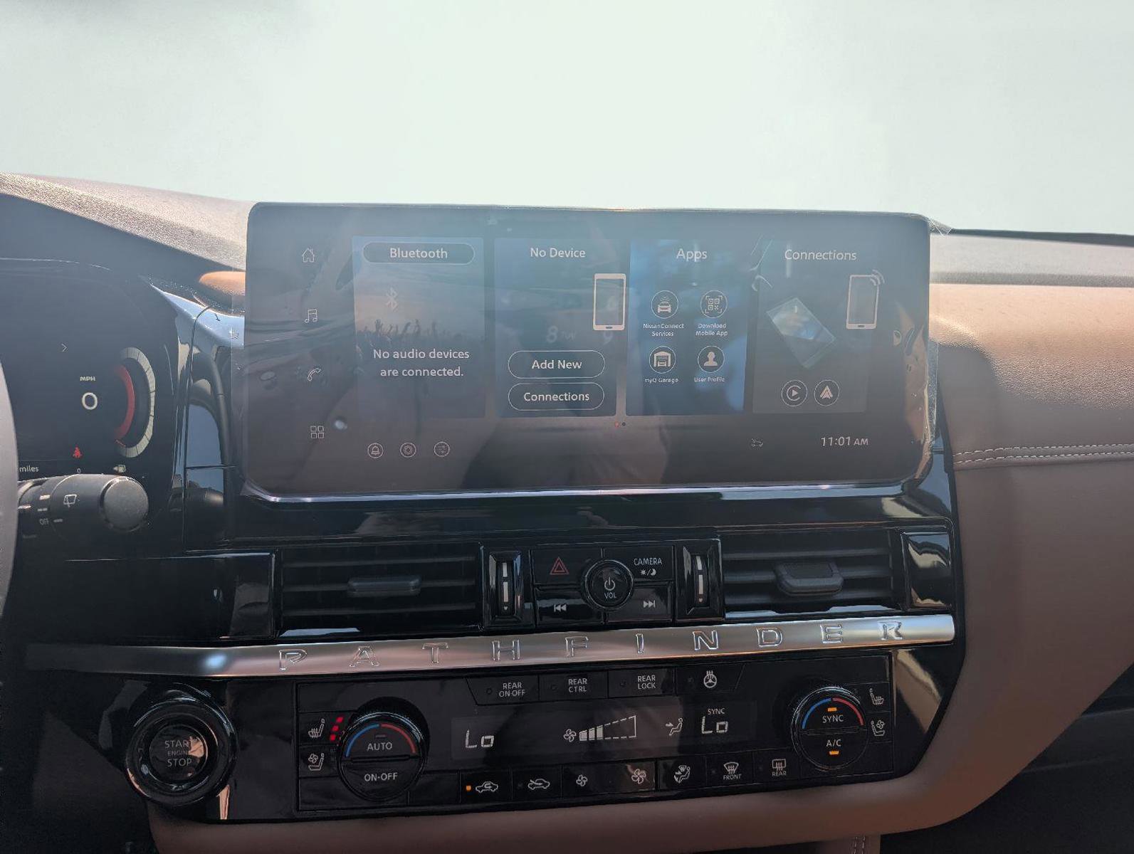 New 2026 Nissan Pathfinder Platinum AWD/4WD image 10