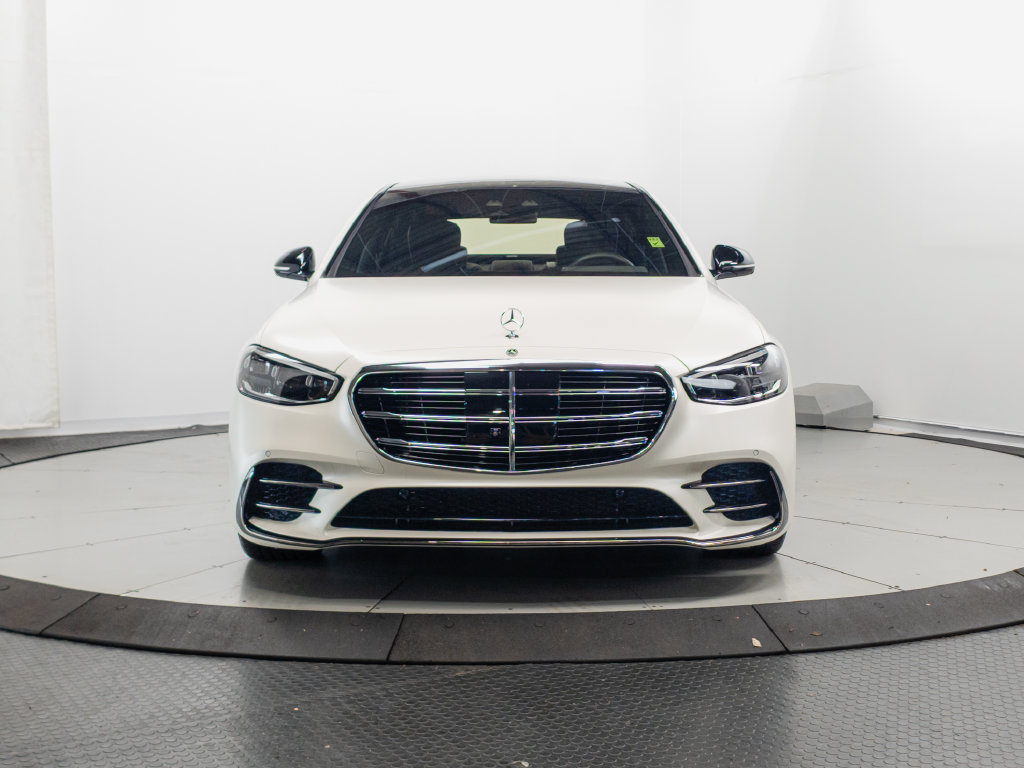 Used 2023 Mercedes-Benz S 580 4MATIC Sedan w/ AMG Line image 2
