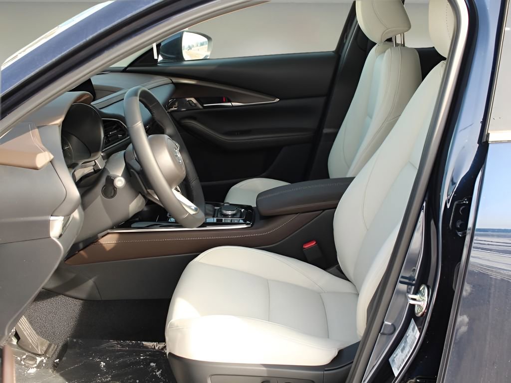 Used 2025 MAZDA CX-30 AWD 2.5 S w/ Premium Package image 10