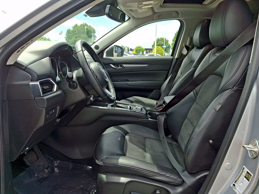 Used 2018 MAZDA CX-5 Touring w/ Preferred Equipment Package FWD image 13
