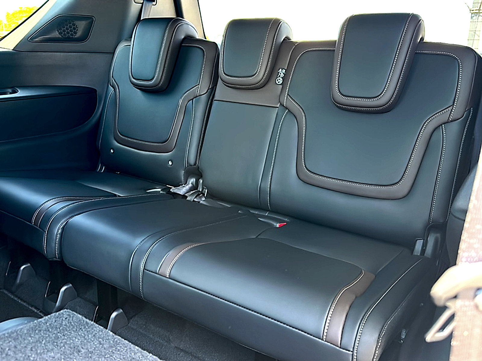New 2026 Nissan Armada SL w/ Captain's Chari Seat Package image 17