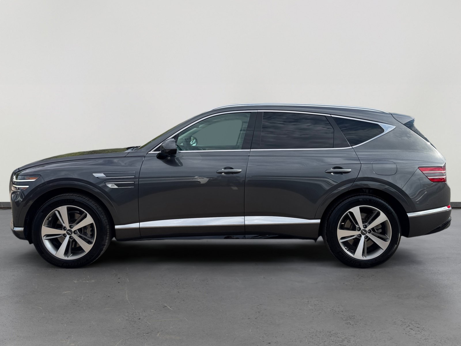 Used 2021 Genesis GV80 2.5T w/ Advanced Package 02 AWD/4WD image 2
