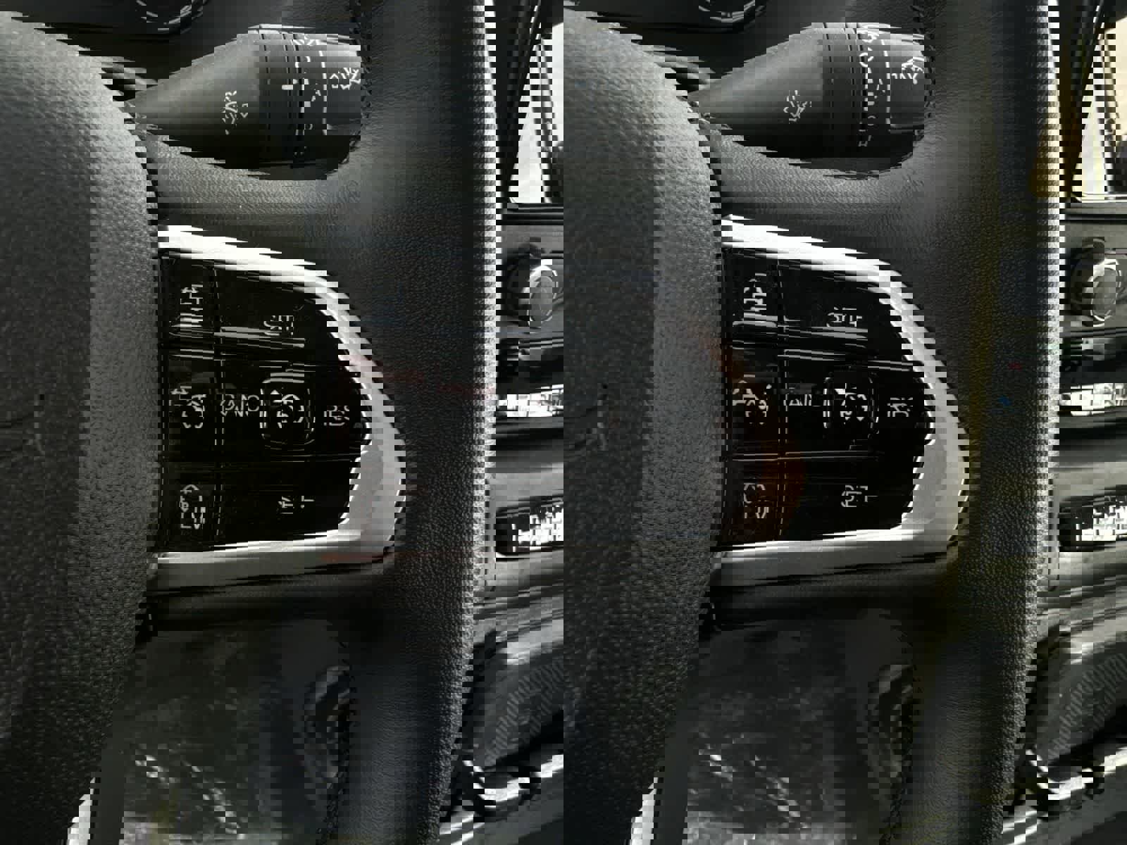 Used 2024 RAM ProMaster 3500 w/ Delivery Van Package image 21