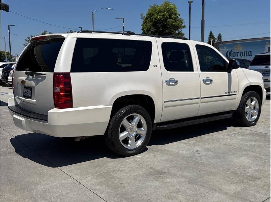 Used 2013 Chevrolet Suburban LTZ RWD image 49